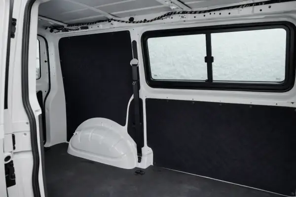 VW T6 Camper Innenverkleidung und Lackierung – individuelles Innendesign im Ausbau
