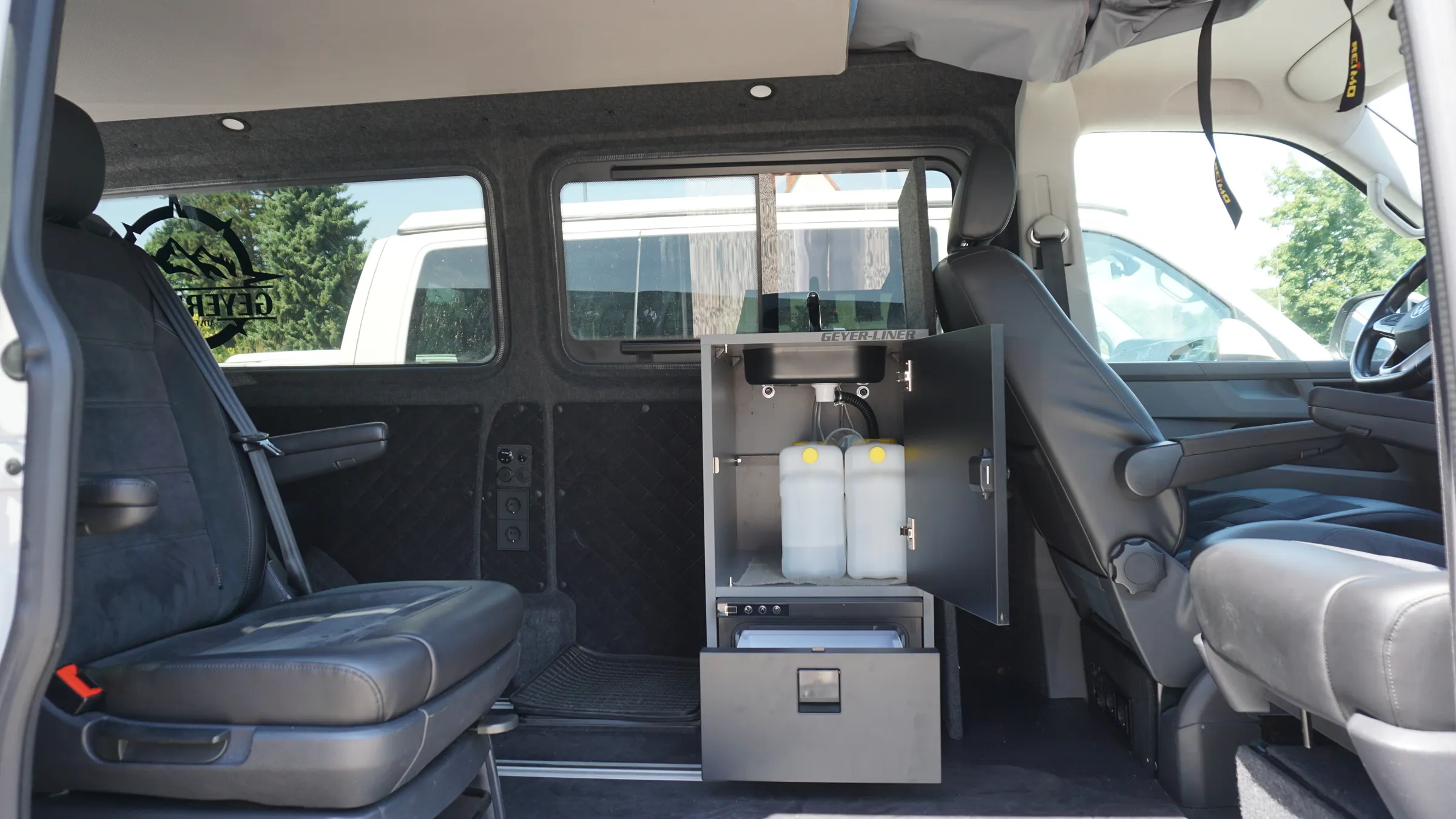 Echter Kundenauftrag: GEYERLINER Premium-Camper VW T6 mit Küchenmodul – Christian Geyer